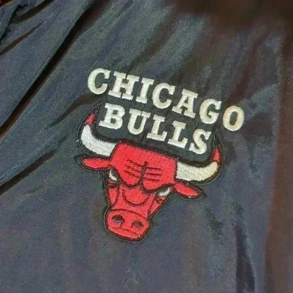Vintage Logo 7 Chicago Bulls Youth large winter jacket - Picture 3 of 10